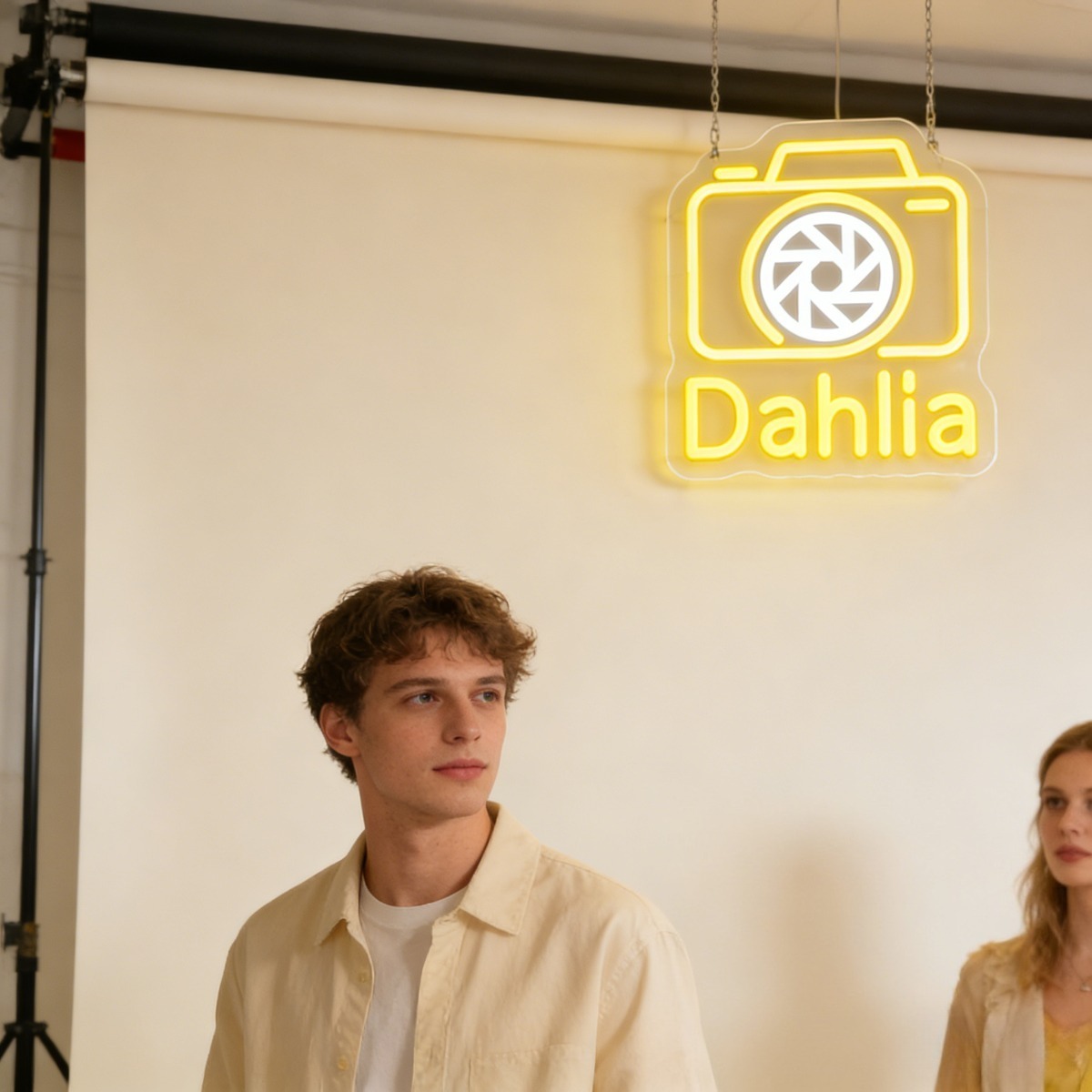 Dahlia Camera Neon Light Sign  - Vintage Photography Lighting ulasan dan harga