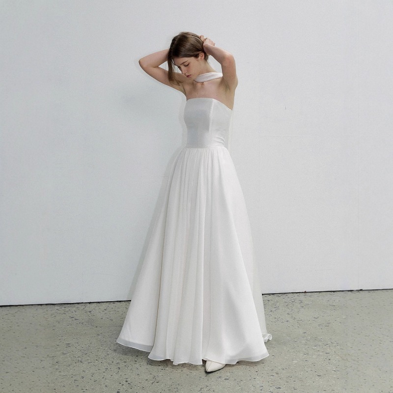 Minimally Designed Strapless W - Photography Lighting Basics ulasan dan harga